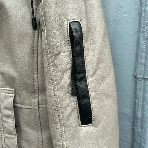 Danier Leather Winter Parka, size XXS - Picture 8 of 14